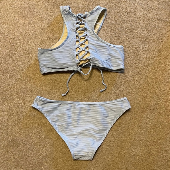 Blue halter top ribbed bikini - Picture 2 of 4